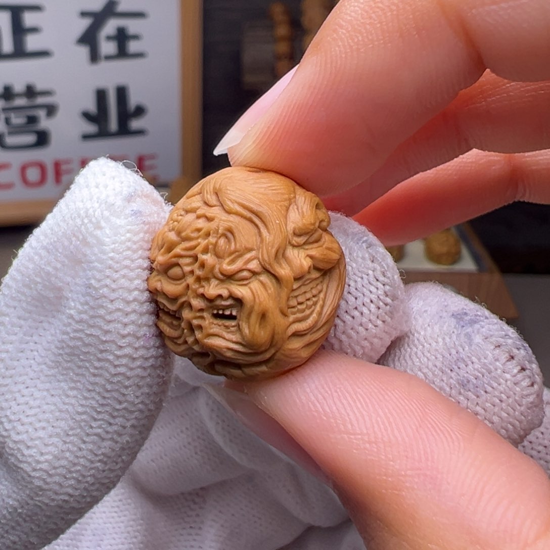 猴头核桃把件精修款多面恶僧18左右尺寸全品有正常封口线
