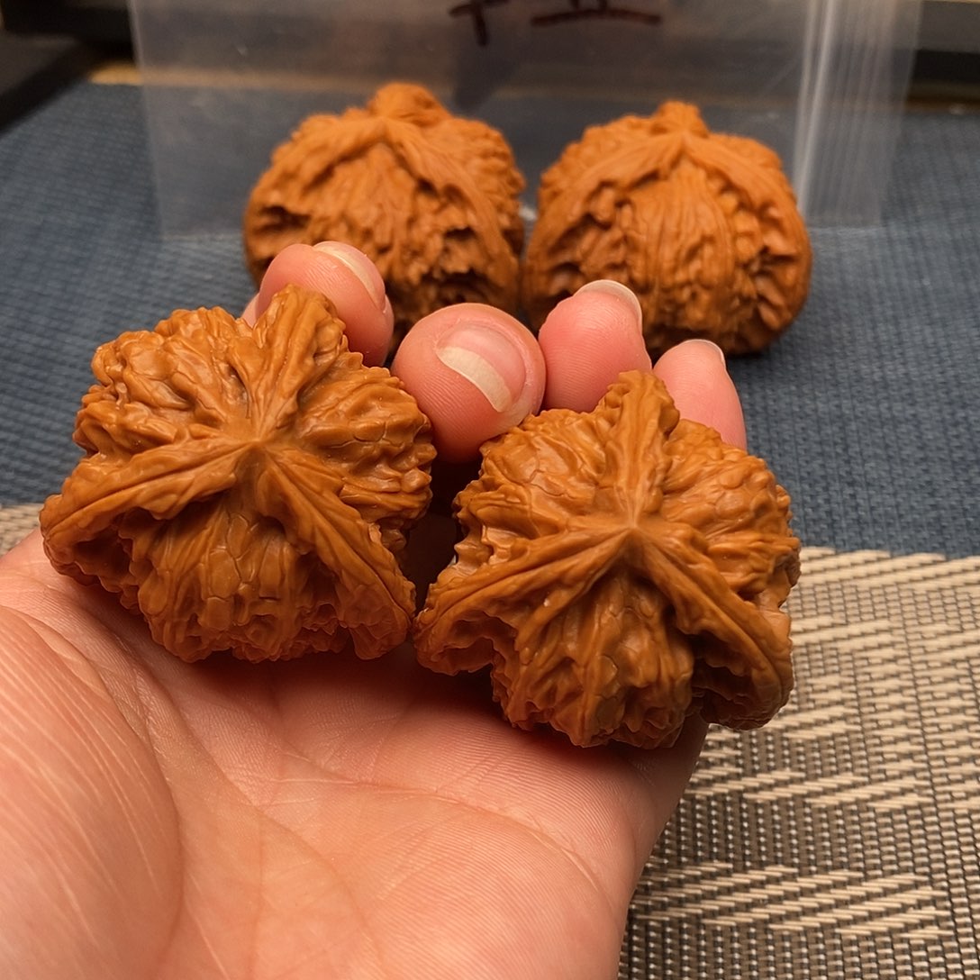 万***厂文玩核桃吊坠三棱