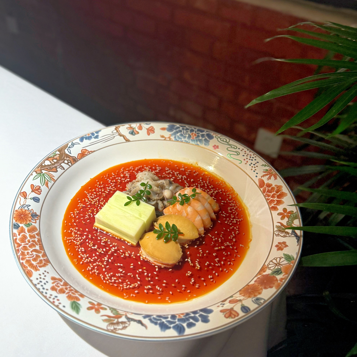 至上：酒店会所餐具创意餐具明炉热菜盘苏绣立体新中式高脚盘陶瓷