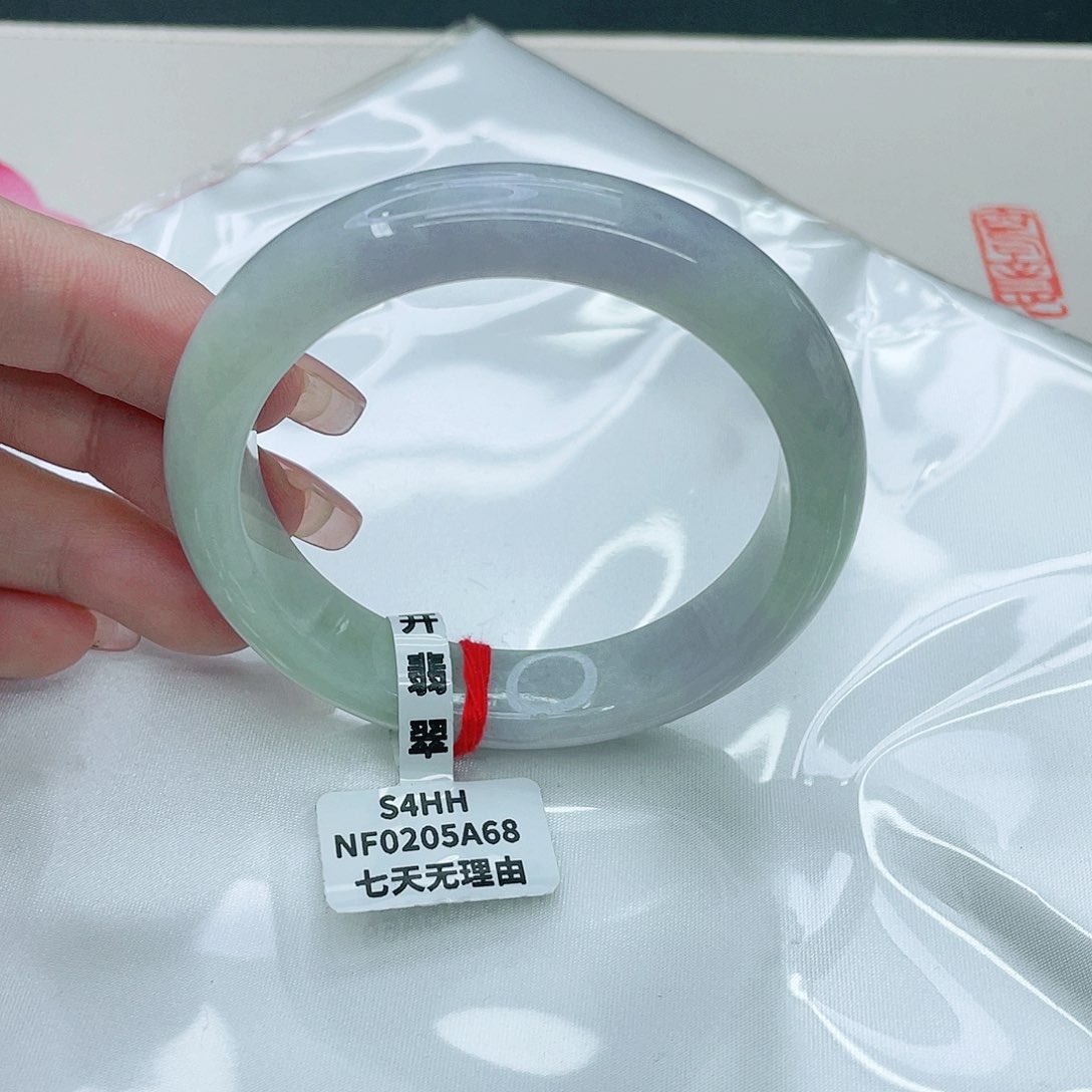 翡翠手镯未镶嵌正54,5