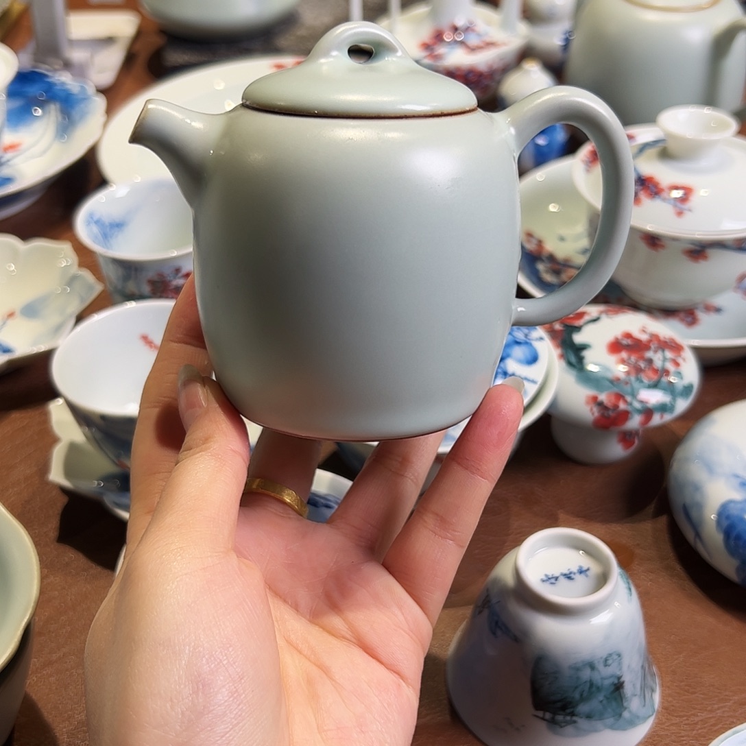 招***超青花手绘汝瓷壶陶瓷