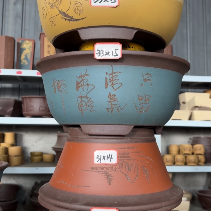 花盆紫砂100-4。          