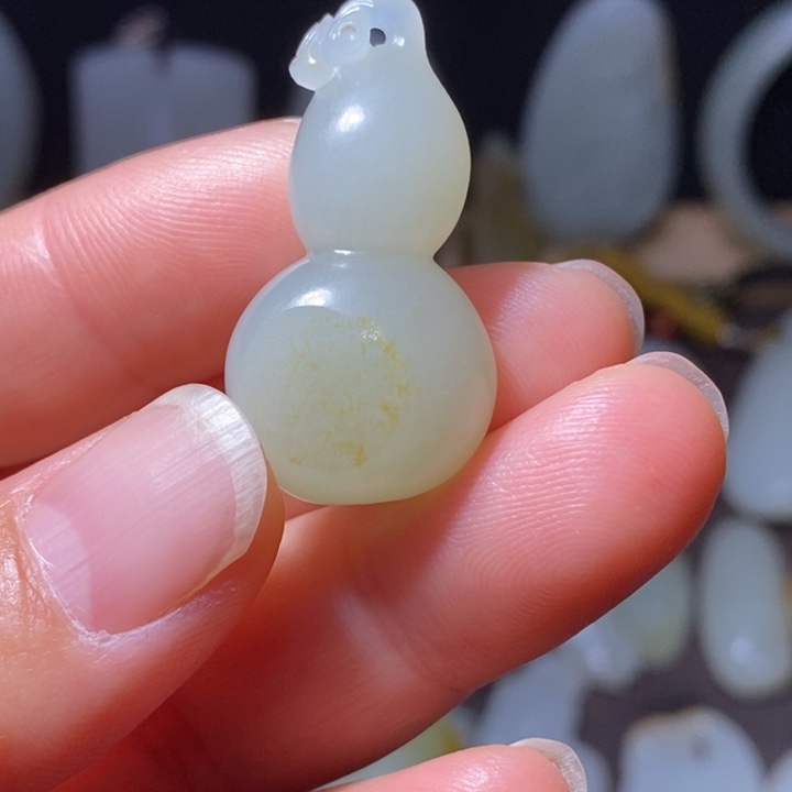 小***菲和田玉（子料）未镶嵌颈饰