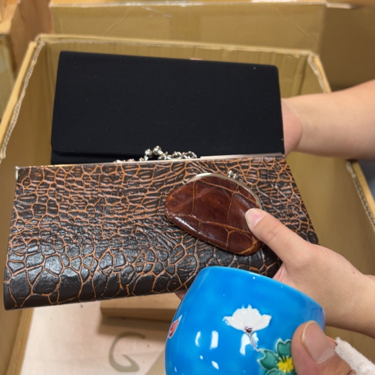 【闪购商品】鸿**市陶瓷马克杯带盖勺