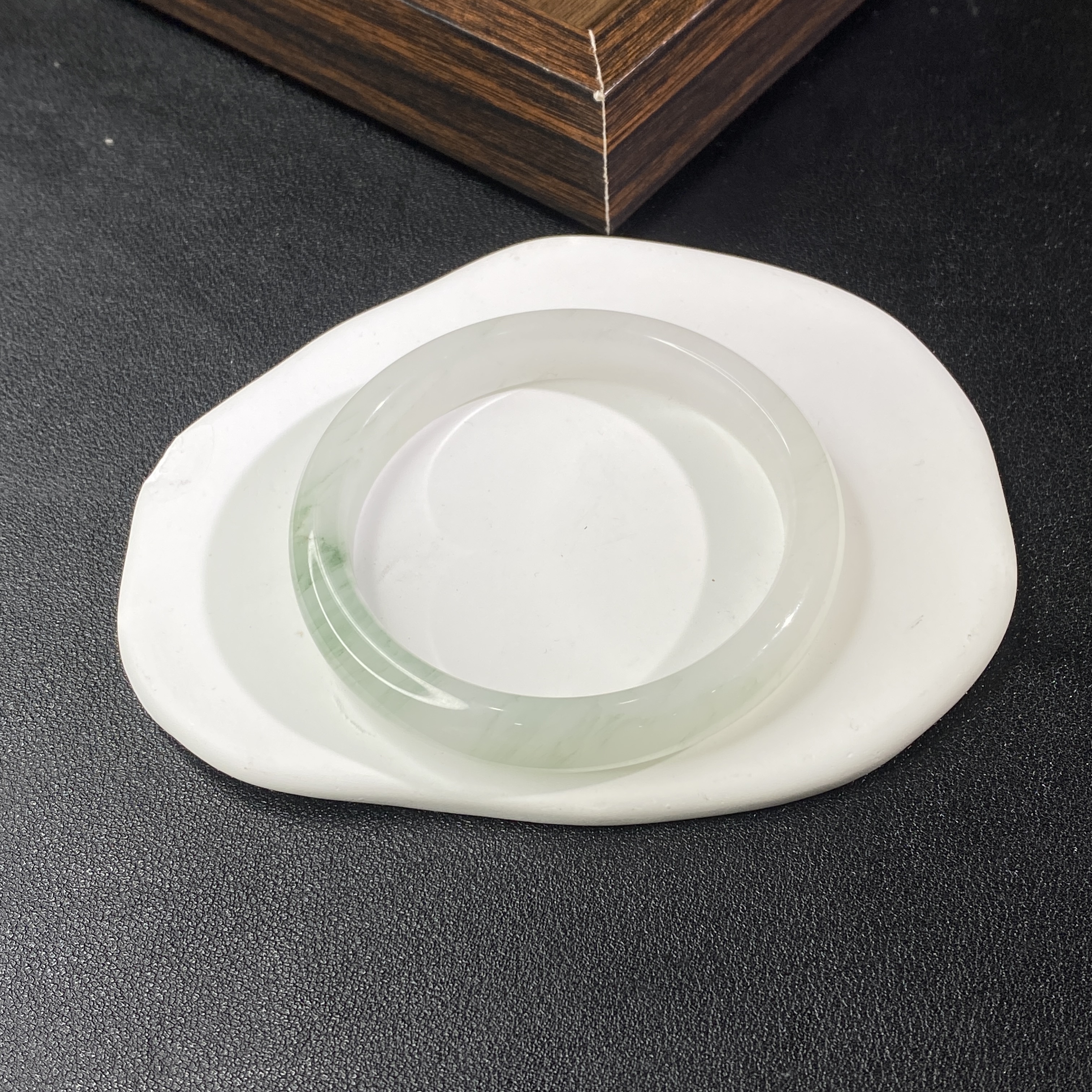 新疆天山翠石英岩玉镯飘花真正玉镯平安手镯玉手镯（一物一图）