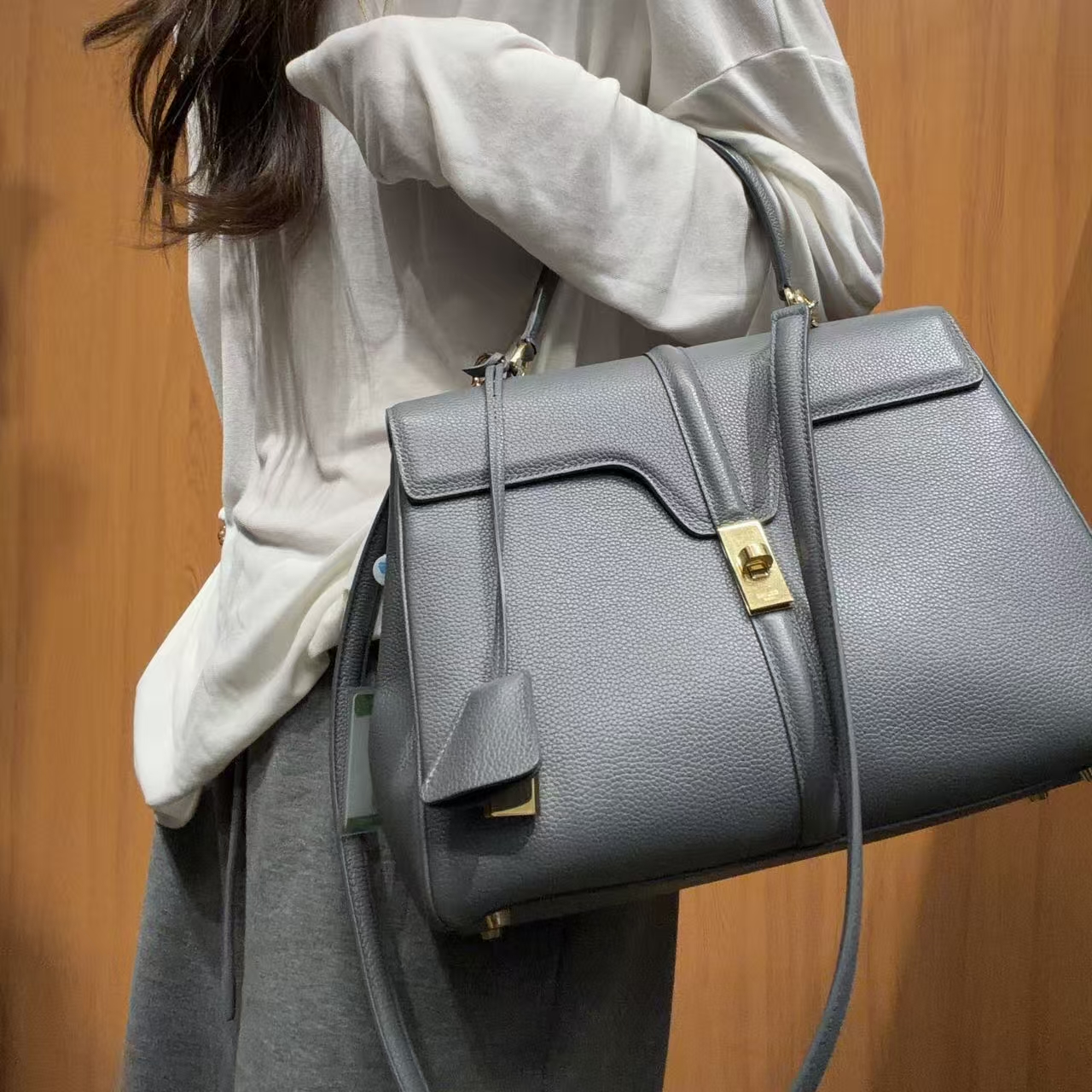 95新 Celine/思琳 【蕾】 8CA525  单肩包