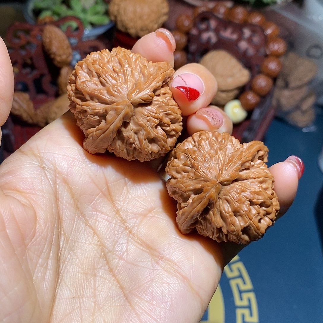 文玩核桃把件39三角白