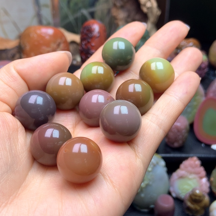 玛瑙/玉髓颈饰未镶嵌江****月