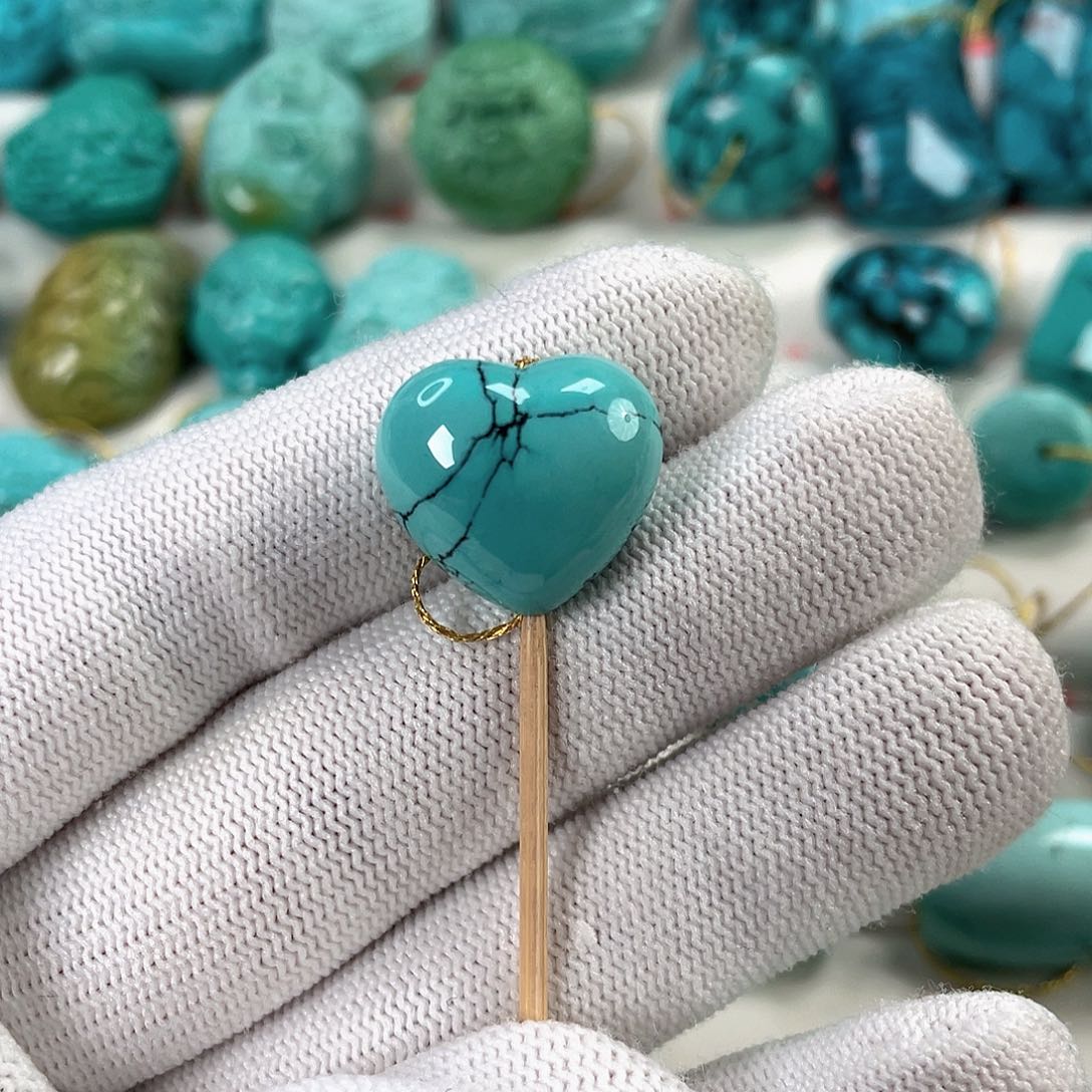 绿松石未镶嵌挂件