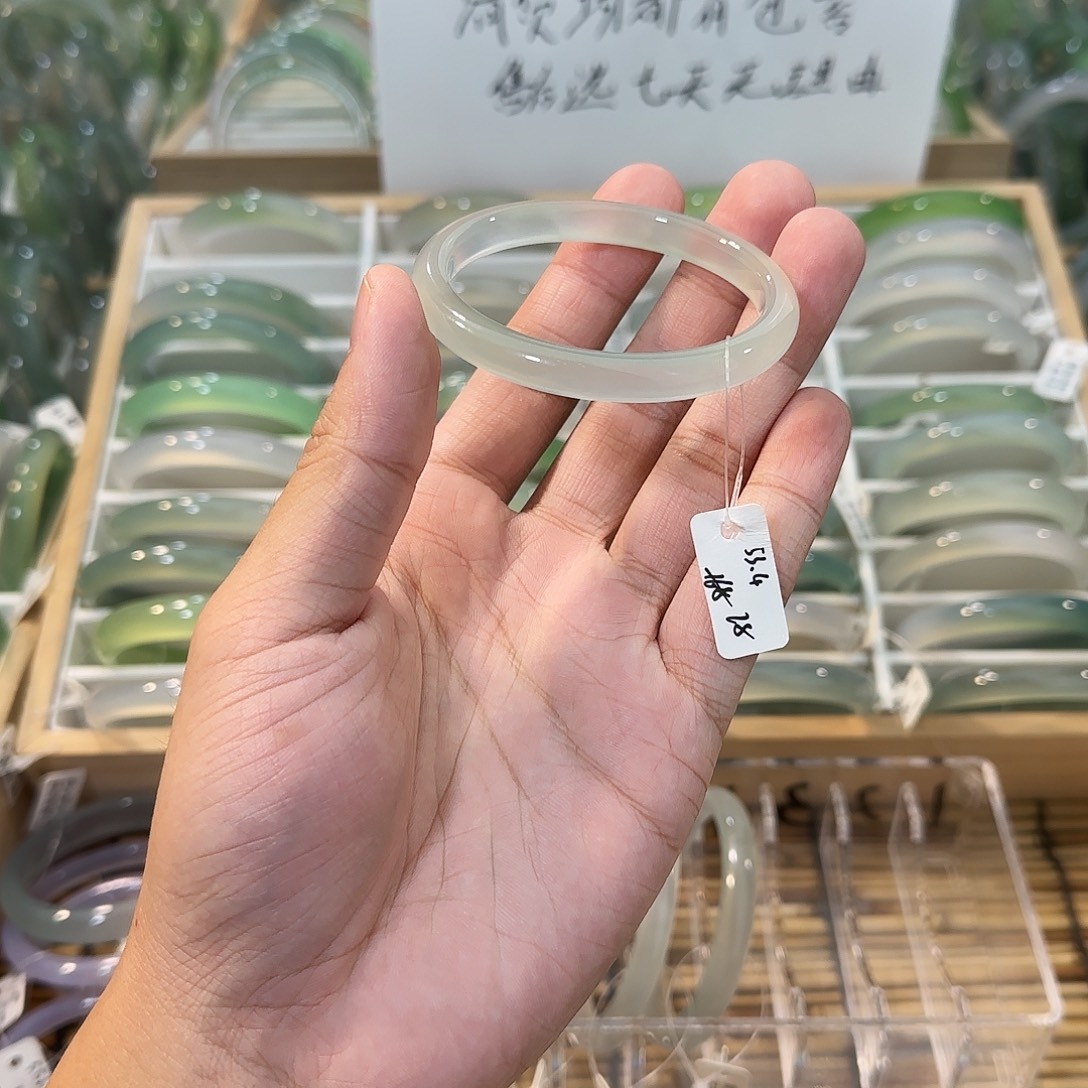 玛瑙/玉髓未镶嵌手镯圈口53.4