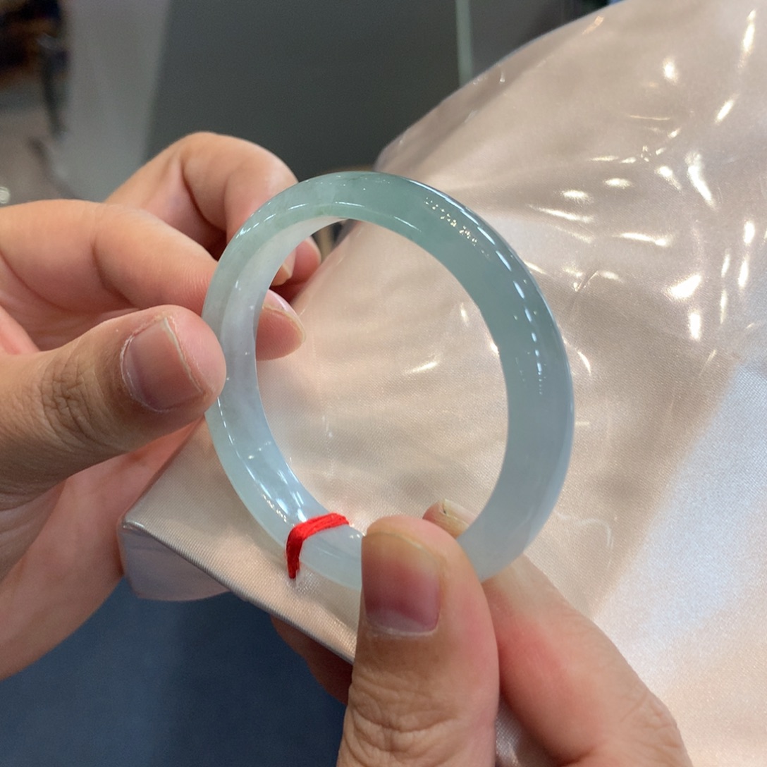 翡翠未镶嵌手镯手镯