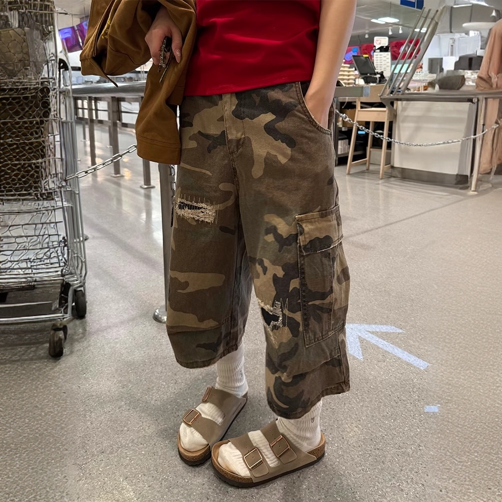 大码美式复古迷彩破洞直筒七分裤女设计感宽松休闲街头阔腿短裤潮
