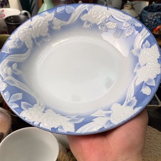    中古物品默认微瑕，谨慎参拍，满18包邮！