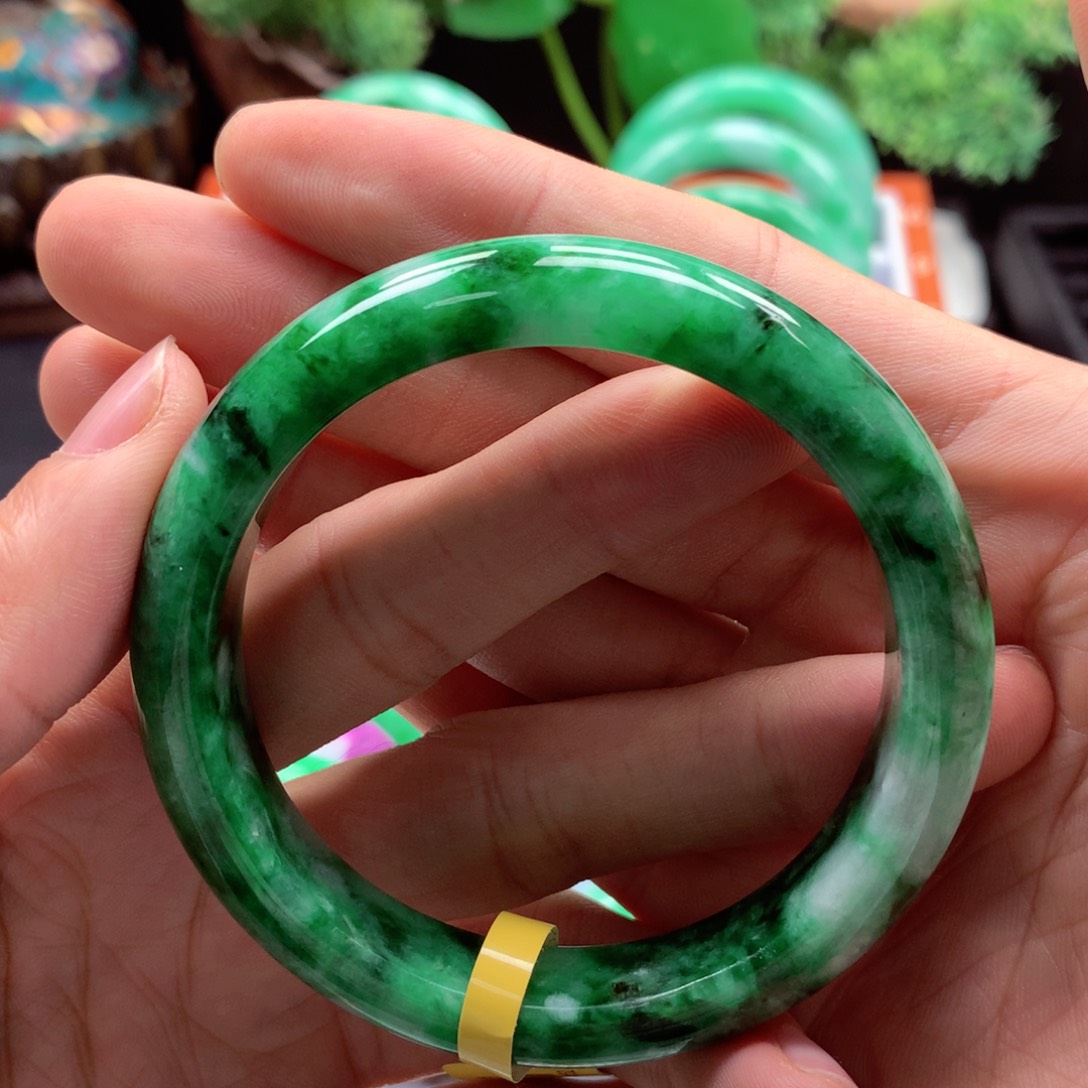 翡翠手镯未镶嵌忍*缅甸翡翠