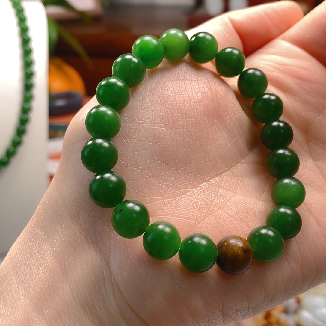 和田玉手串未镶嵌幾****?