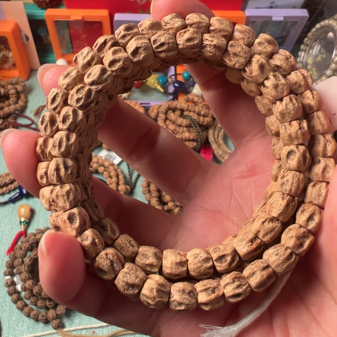 柏香籽/百香籽吊坠C200