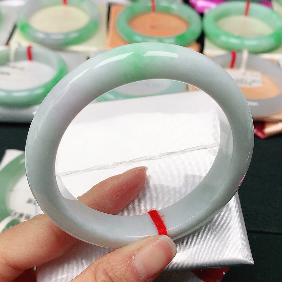 翡翠手镯未镶嵌天然翡翠手镯56