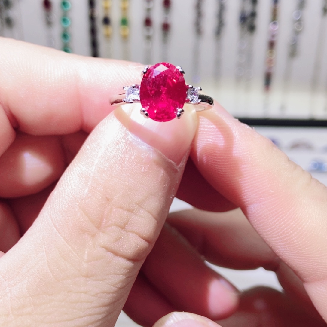 银S925镶嵌耳饰托帕石