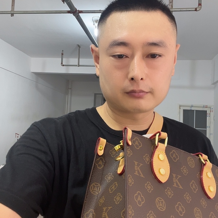 蚕丝水牛皮（革）PVC小牛皮（革）牛皮（革）