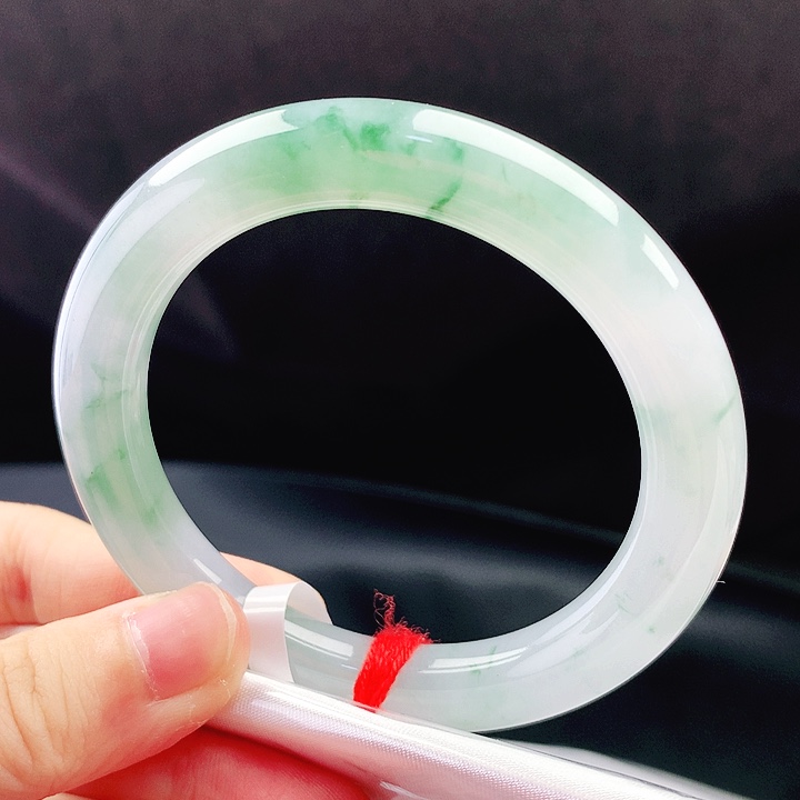 胃***疼未镶嵌手镯翡翠52圈