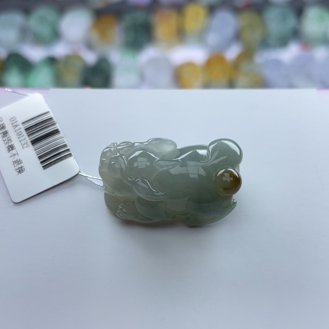 翡翠颈饰未镶嵌貔貅