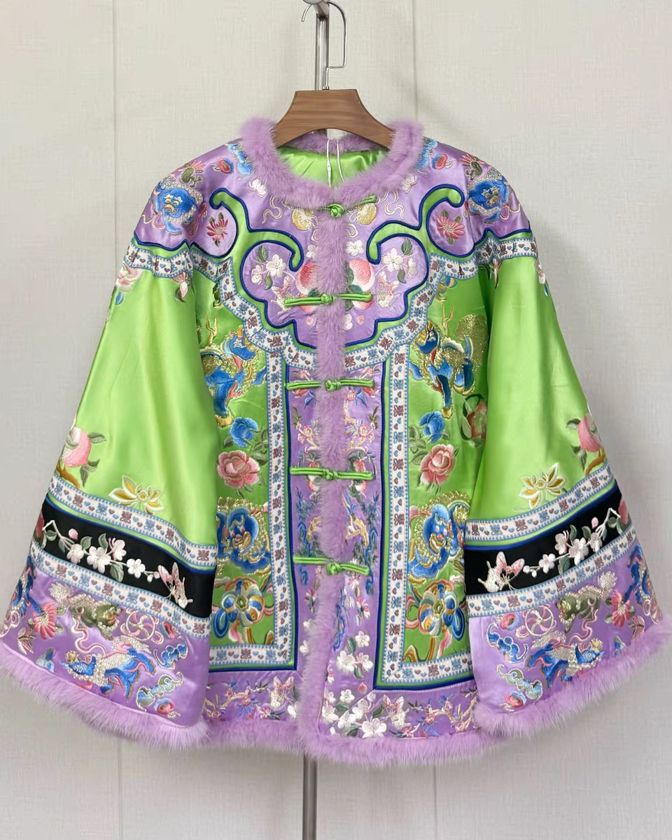 【卿风】5951三醋酸中国刺绣如意云肩狮子滚绣球棉衣姐姐服中国风