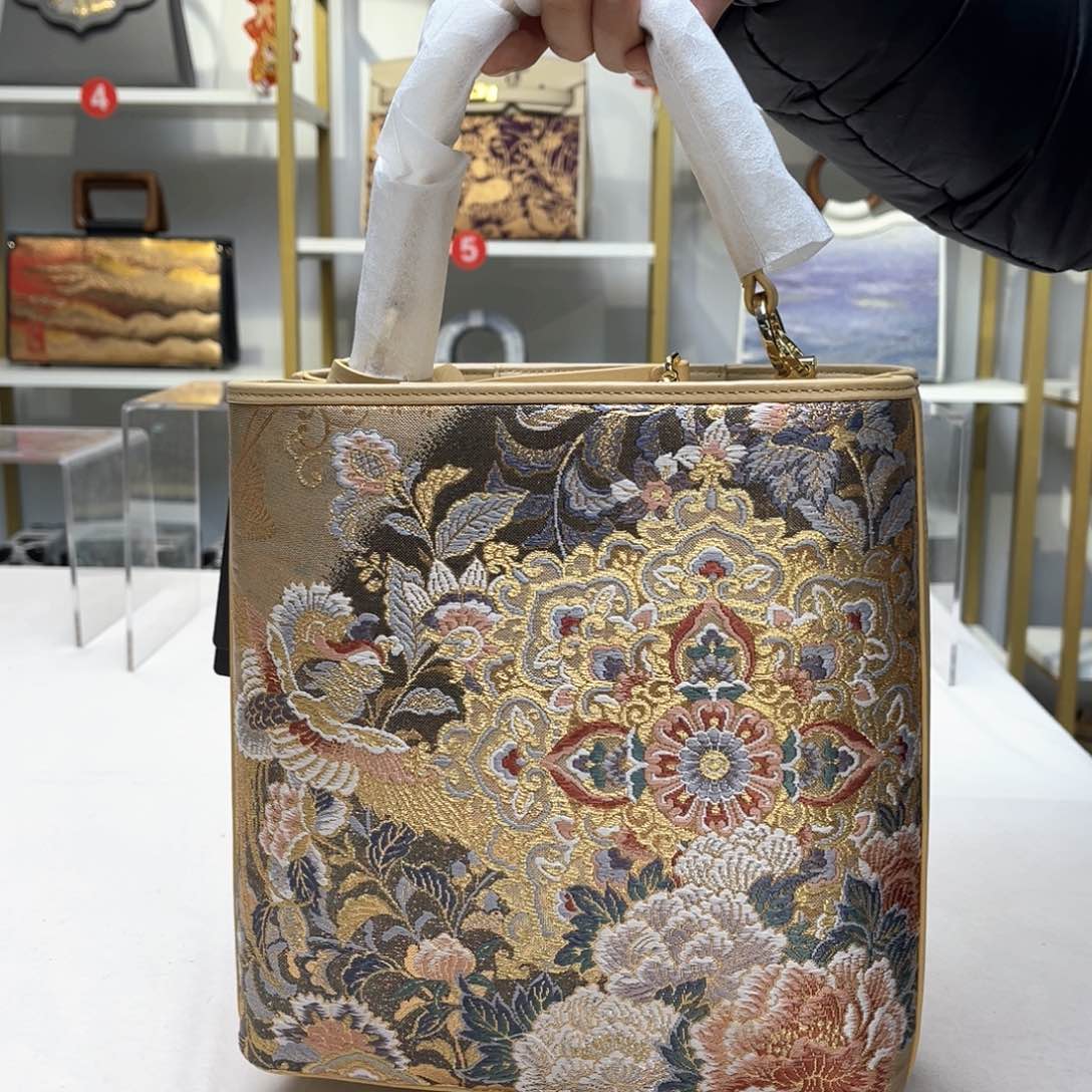 织绣直播间浮力大漏