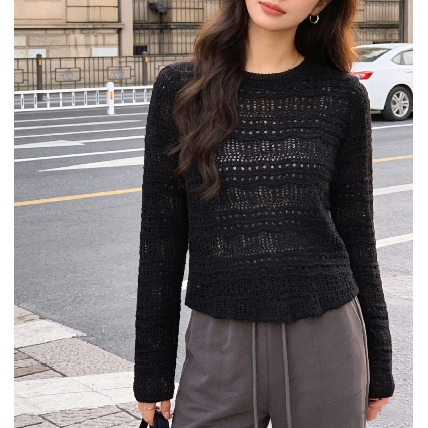 依美言2025秋季新款韩版女时尚洋气百搭镂空上衣宽松显瘦针织毛衣