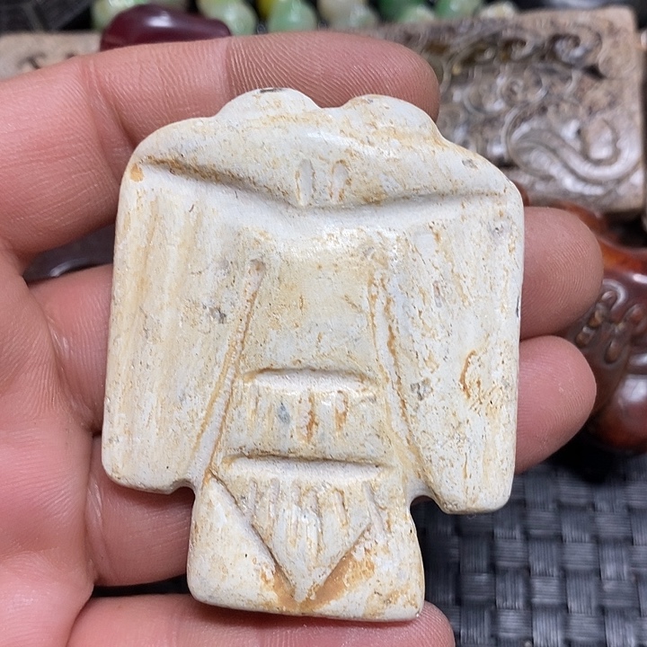 龙脊菩提吊坠           