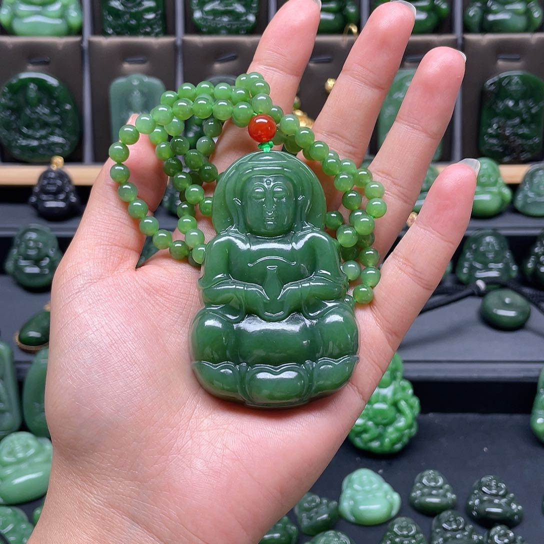 和田玉未镶嵌吊坠春*