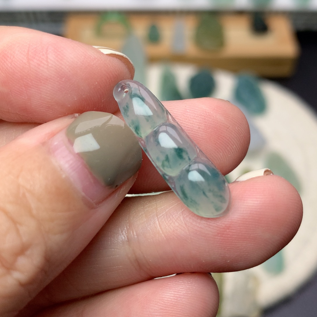 未镶嵌定制翡翠豆子