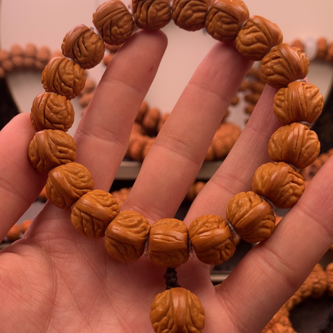 【闪购商品】桃核手串16藏满天星