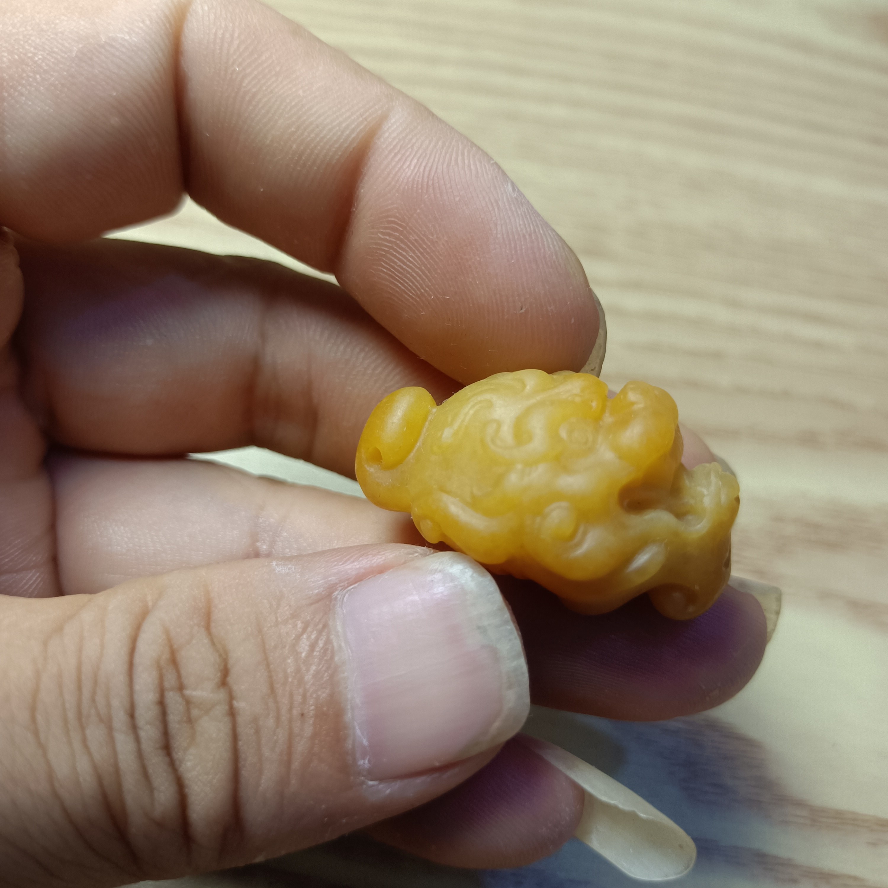 和田玉精雕立体兽面