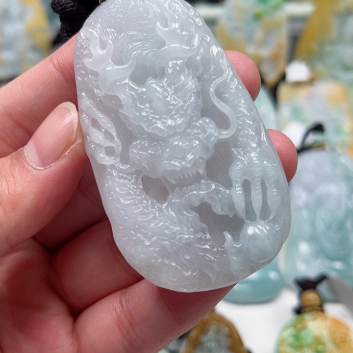 往***…翡翠未镶嵌吊坠(不含链)