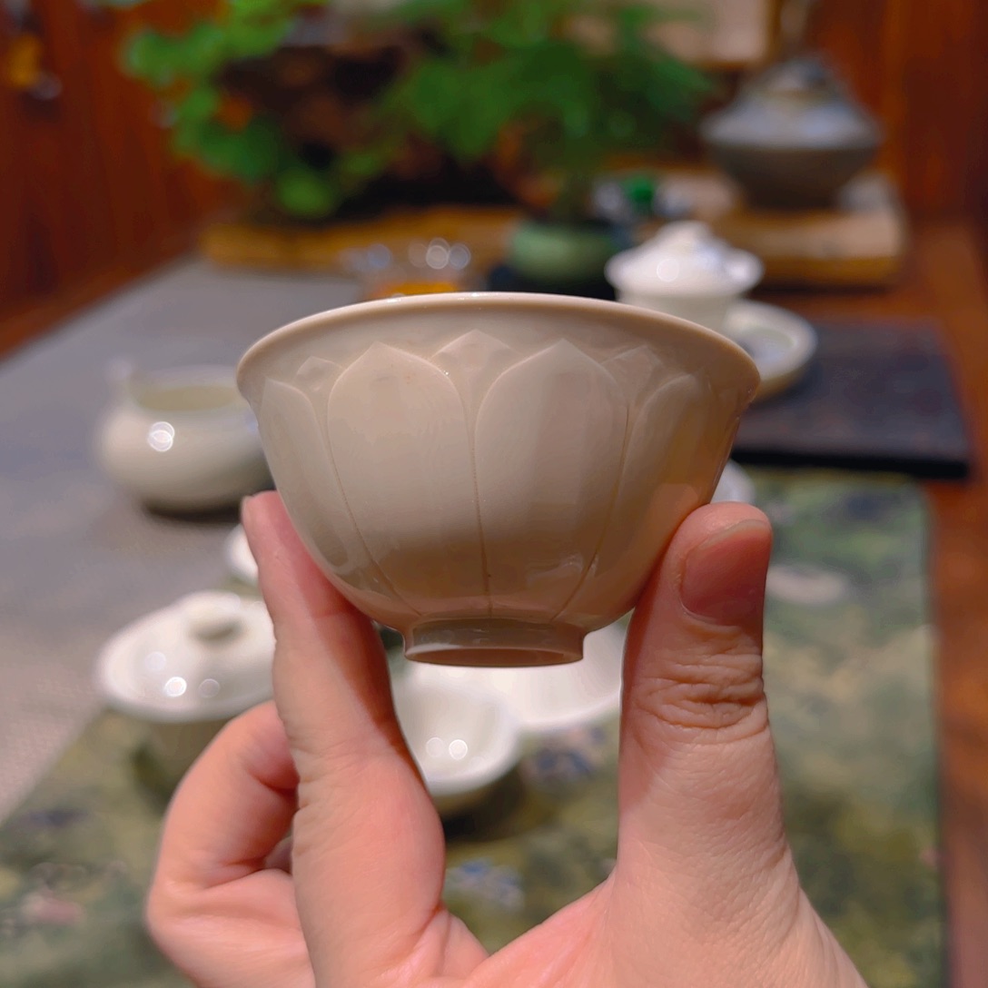 微澜定瓷 微瑕坐莲瓣斗笠碗80cc