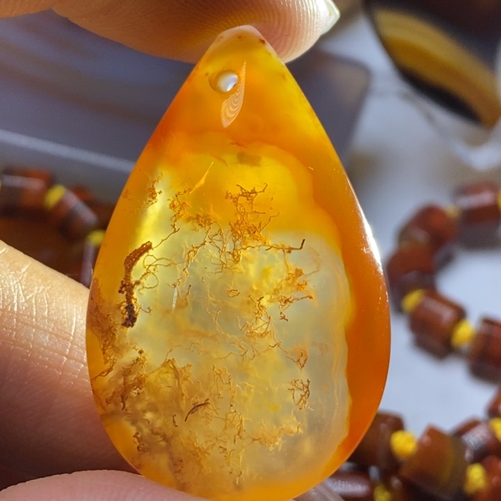 玛瑙/玉髓颈饰未镶嵌