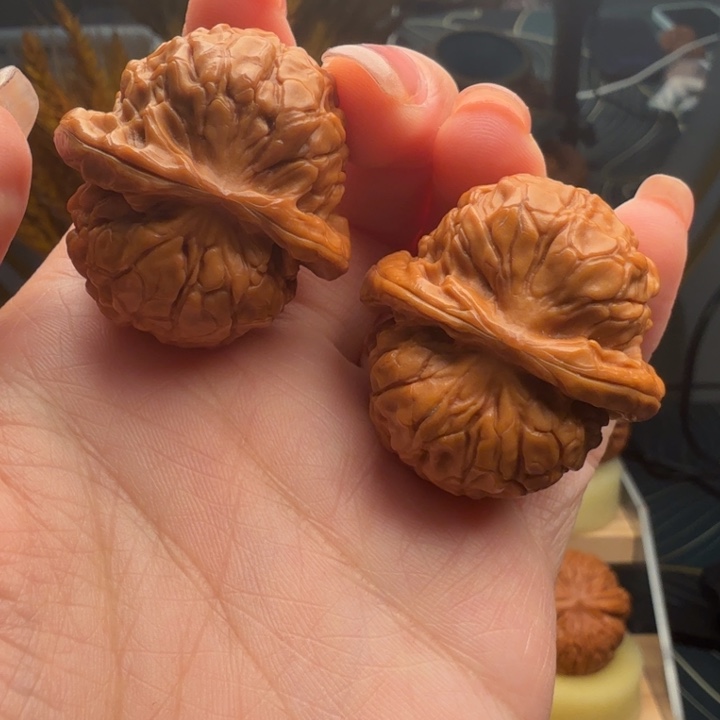 桃核把件甲骨文 全品37