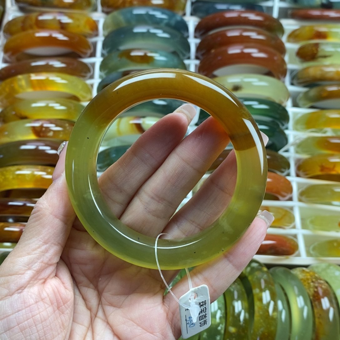 未镶嵌蛇纹石玉手镯56