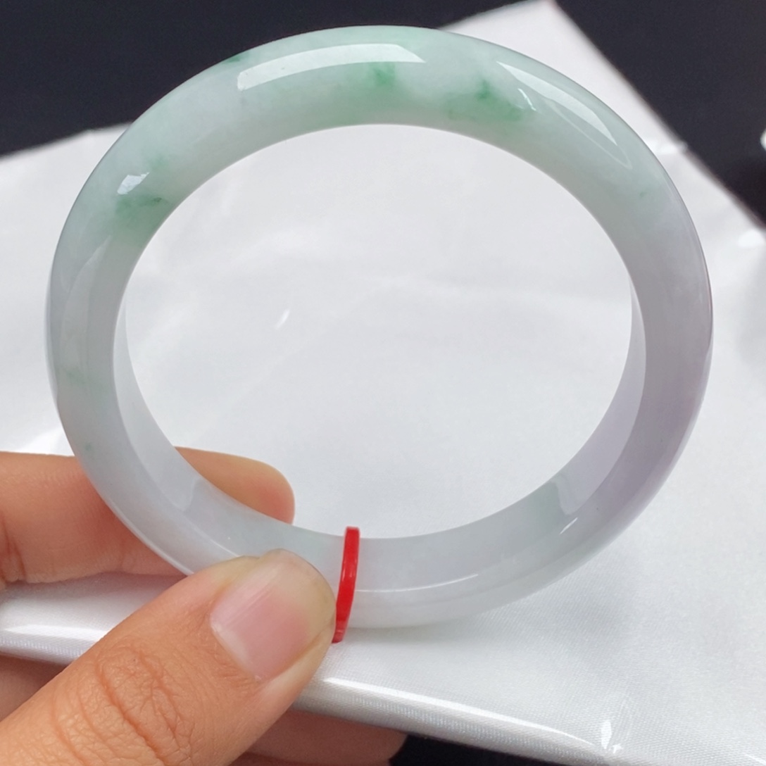 翡翠手镯未镶嵌5657圈