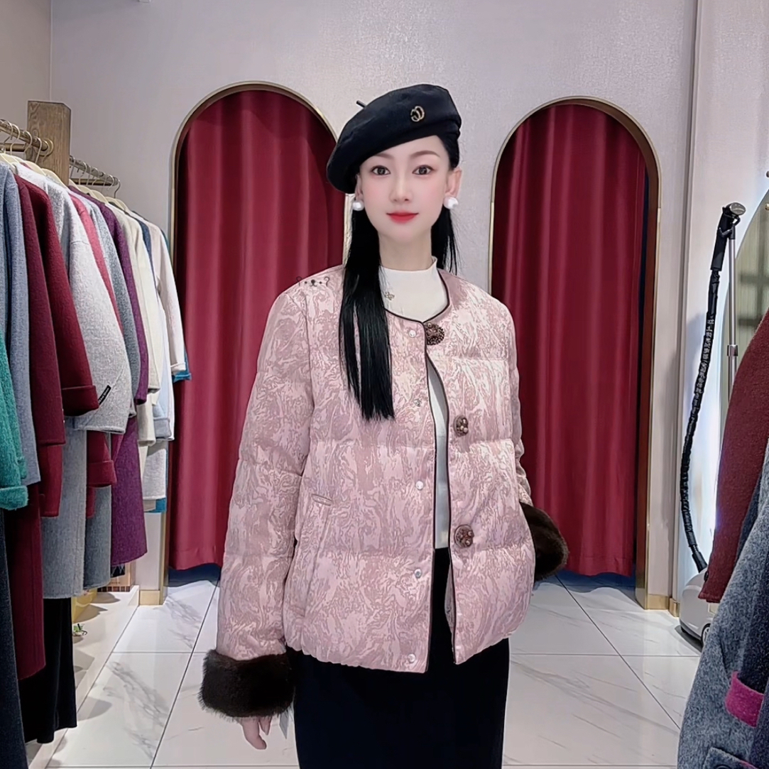 女装极简风印花宽松冬季短外套短款羽绒服冬装女