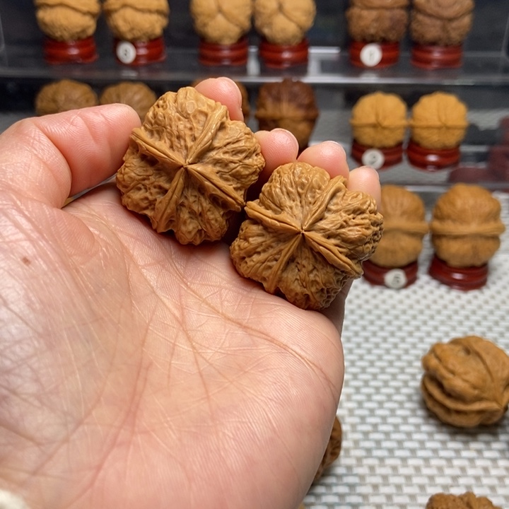 文玩核桃把件福30小盘石四棱