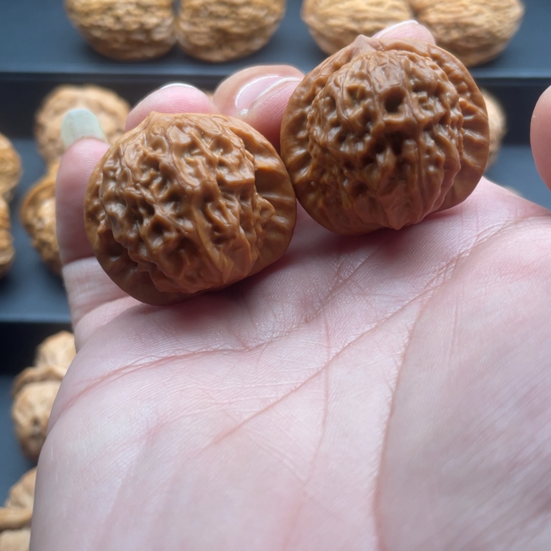 文玩核桃吊坠文玩瓷娃娃34