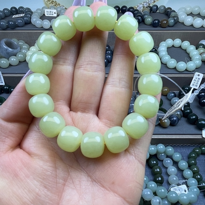 德***子和田玉未镶嵌手链