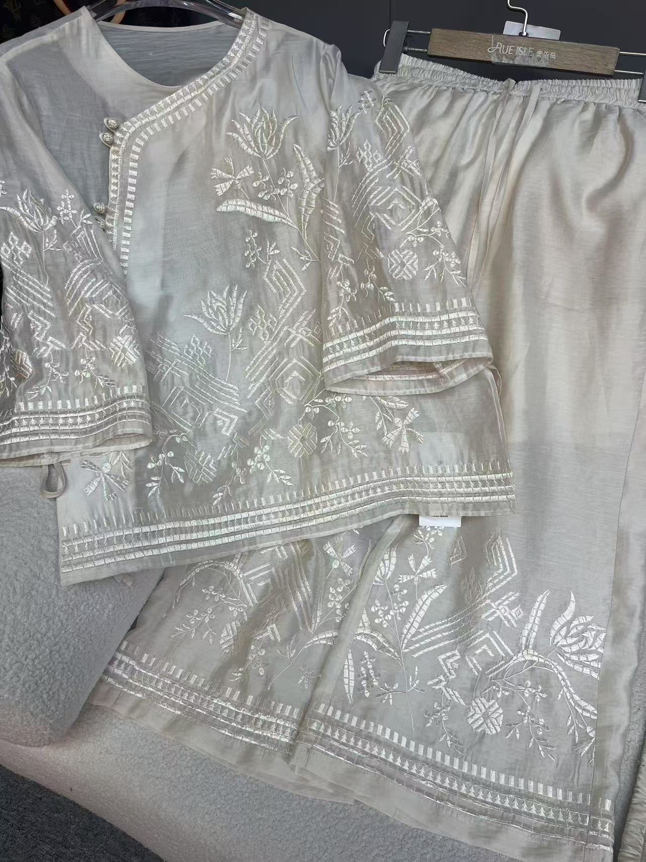 2025新中式夏季国风郁金香彩染多扣宽松夏季套装879