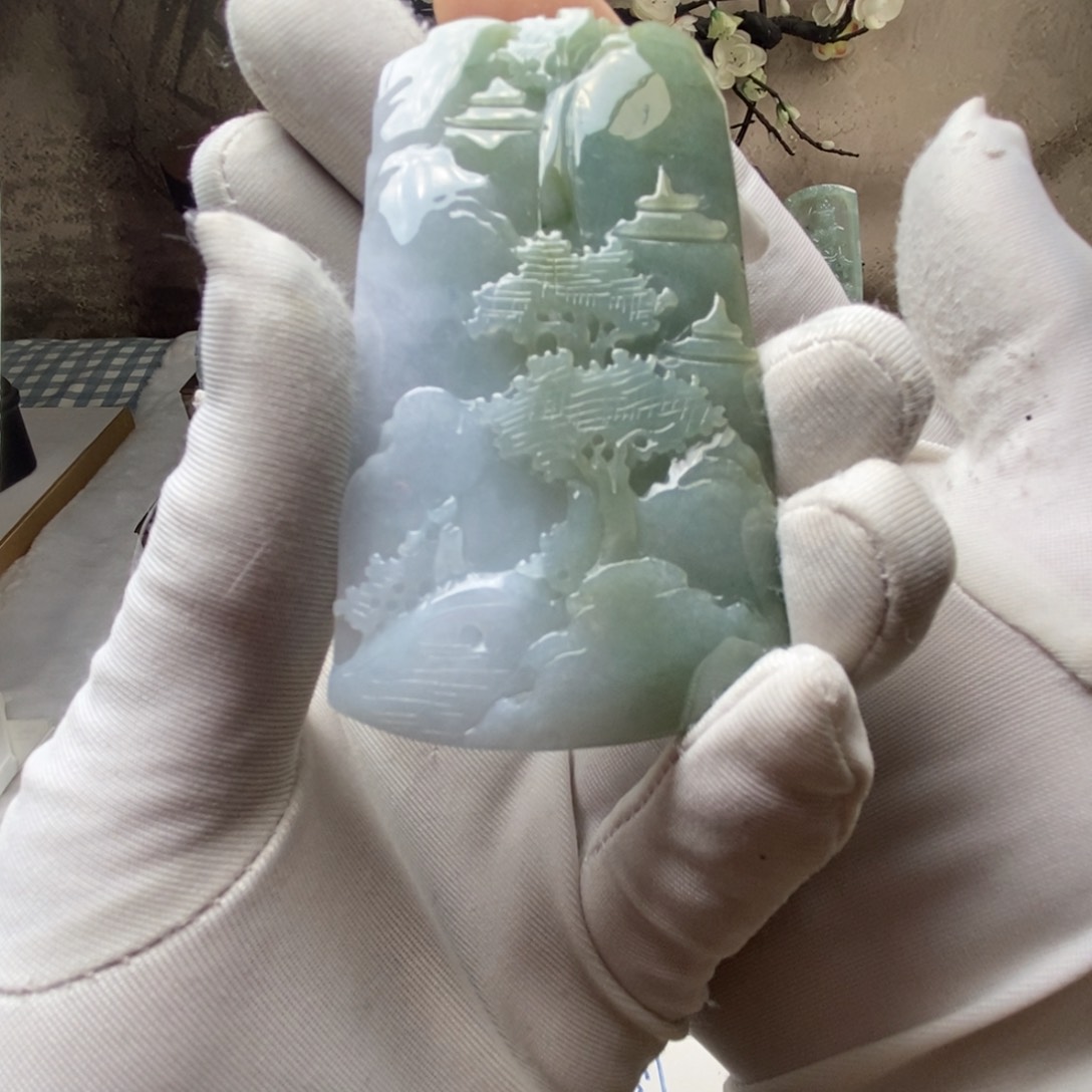 翡翠颈饰未镶嵌天然