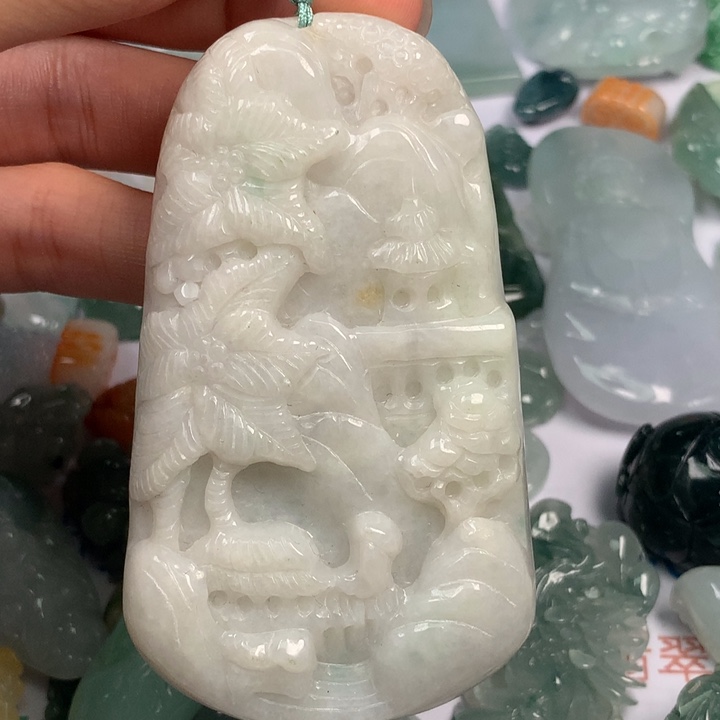 翡翠未镶嵌颈饰翡翠