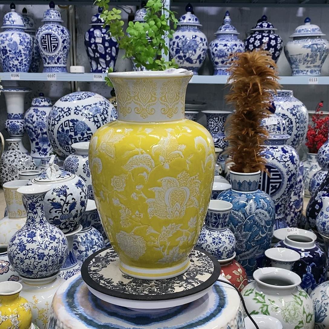 【闪购商品】摆件微瑕花瓶瓷器………………………………