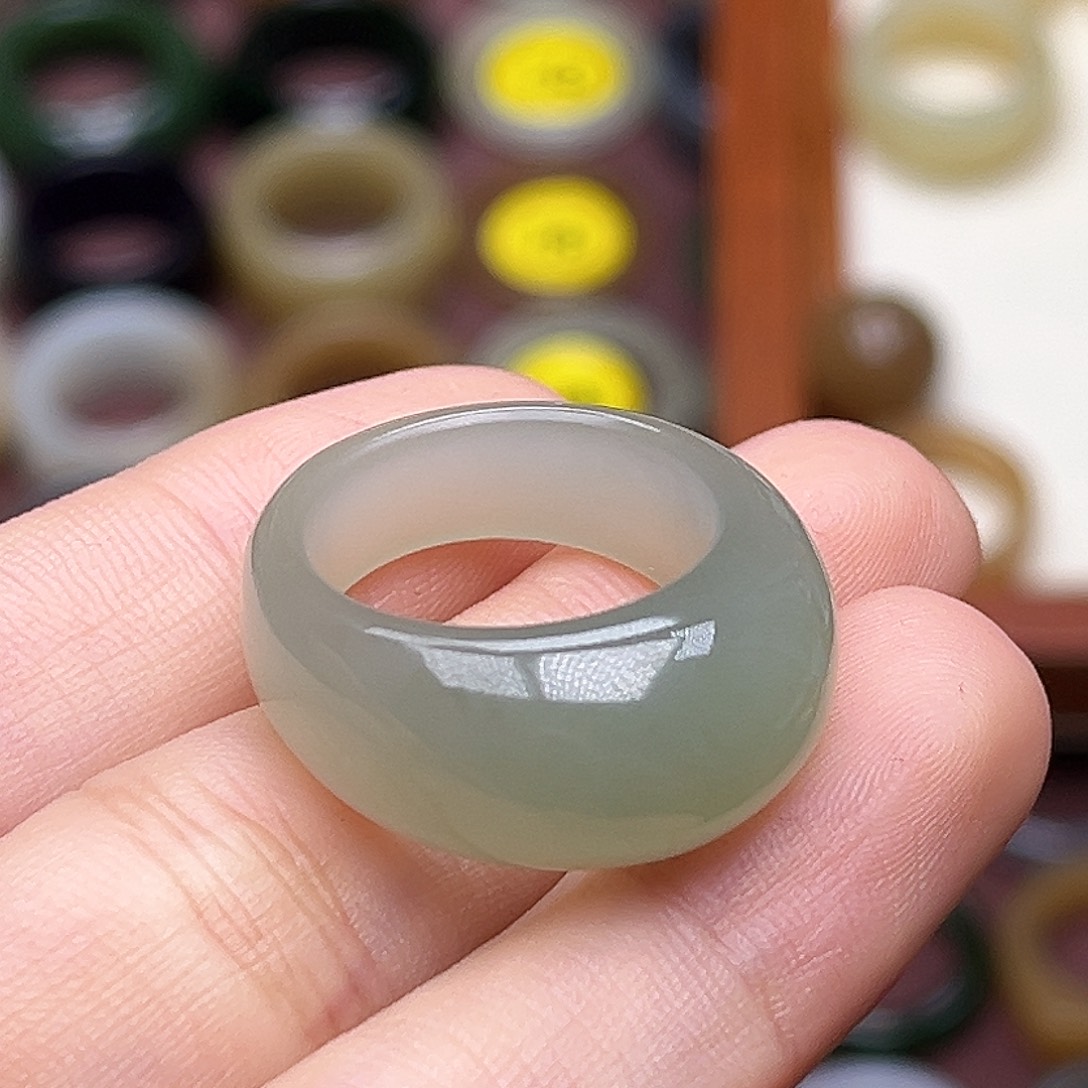 D***N和田玉未镶嵌戒指17.0