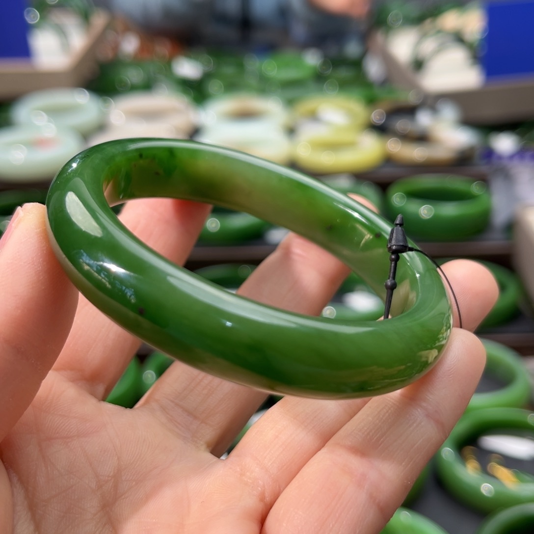 和田玉（碧玉）手镯未镶嵌