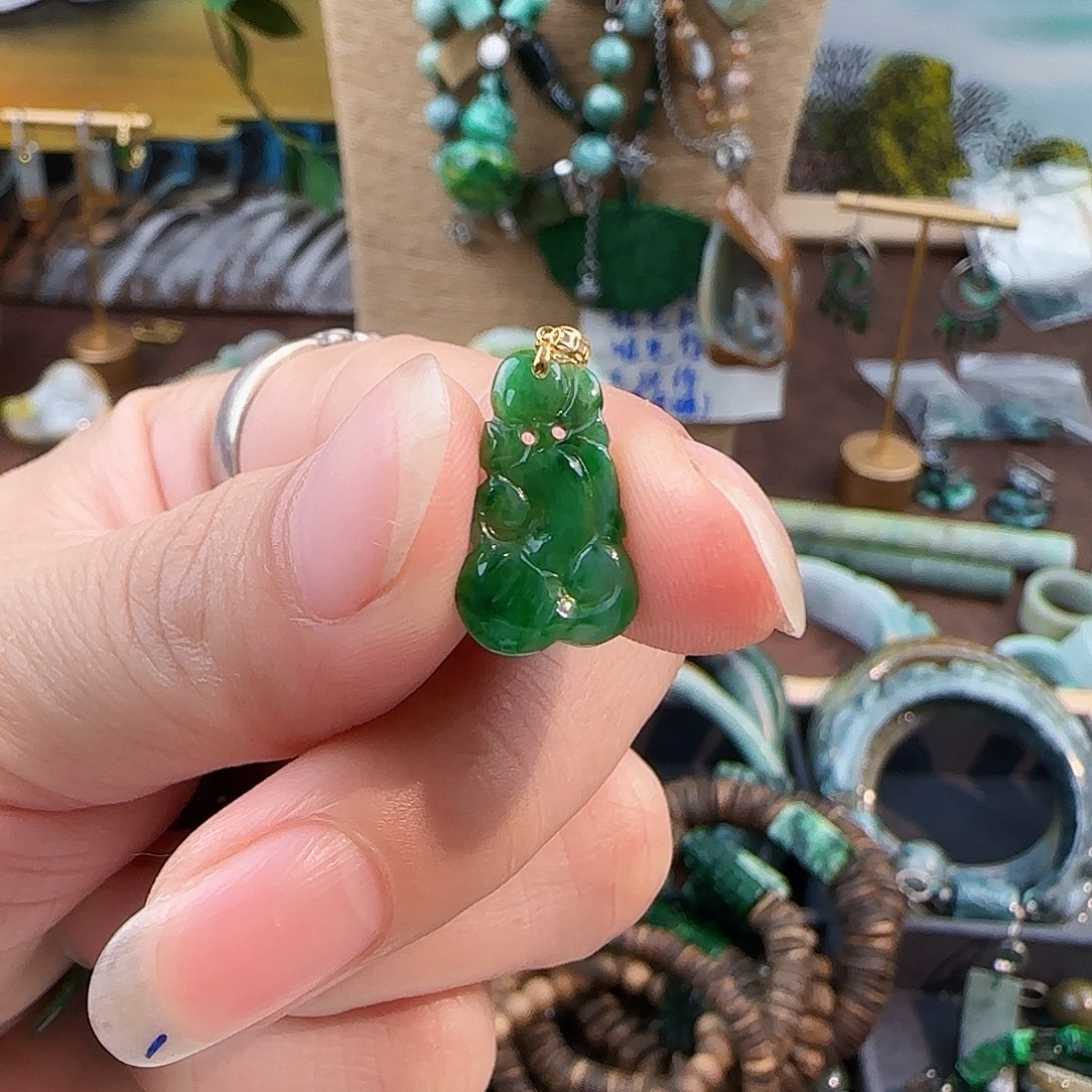 未镶嵌手链翡翠W****8未镶嵌翡翠